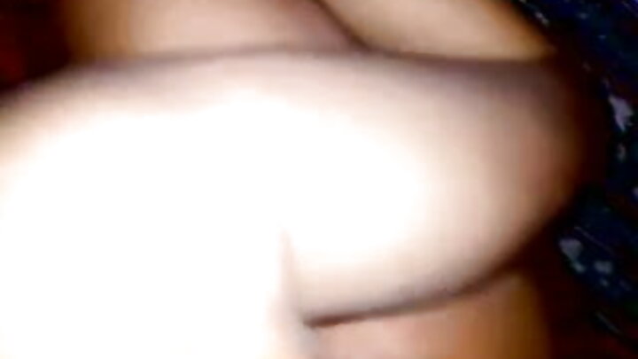 ایک سلیٹی عورت اپنی بھانجی کو سیکس کرنے کا طریقہ سکھاتی ہے۔