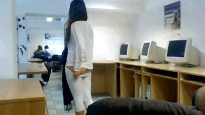 روسی فحش جہاں ایک لڑکا اپنے دوست کی بیوی کو چودتا ہے۔