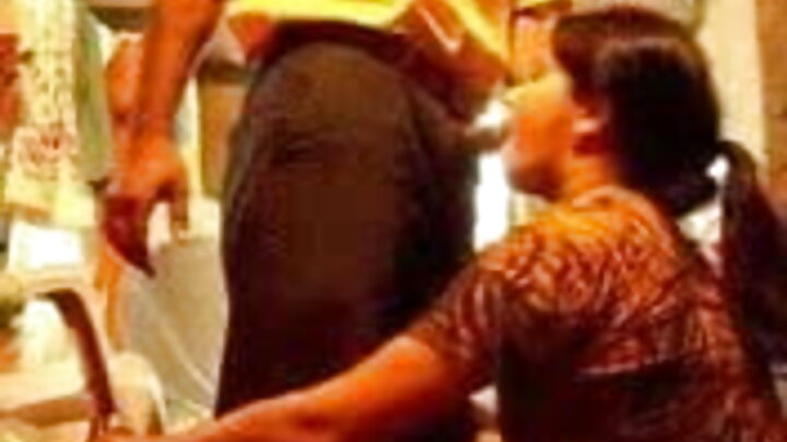 Busty MILF اس کی پہلی فحش کاسٹنگ میں fucks