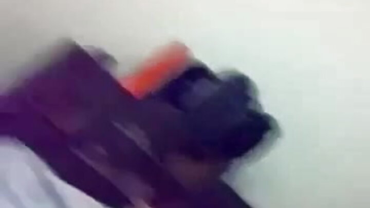 ایک امیر روسی لڑکا بلی میں ایک اعلی درجے کی کسبی کو چودتا ہے۔