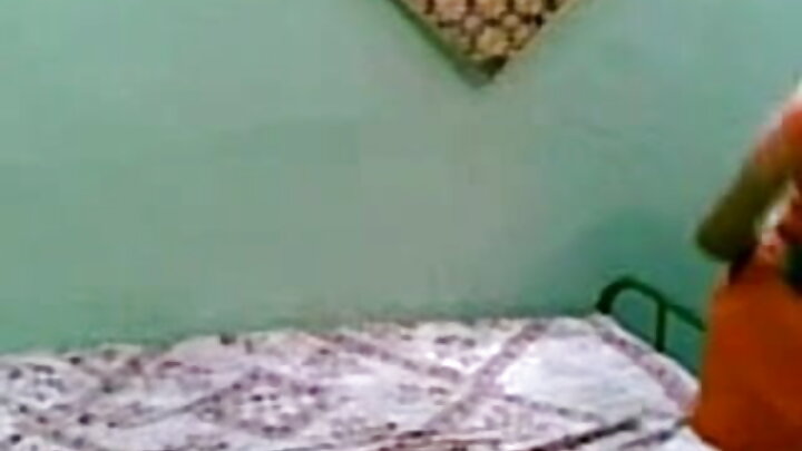 MILF وکٹوریہ Zdrok بلی میں اس کے پریمی fucks
