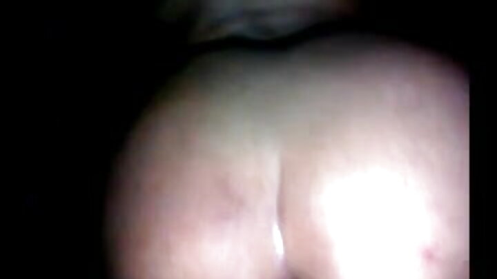 ایک نوجوان brunette کے ساتھ POV فحش ویڈیو