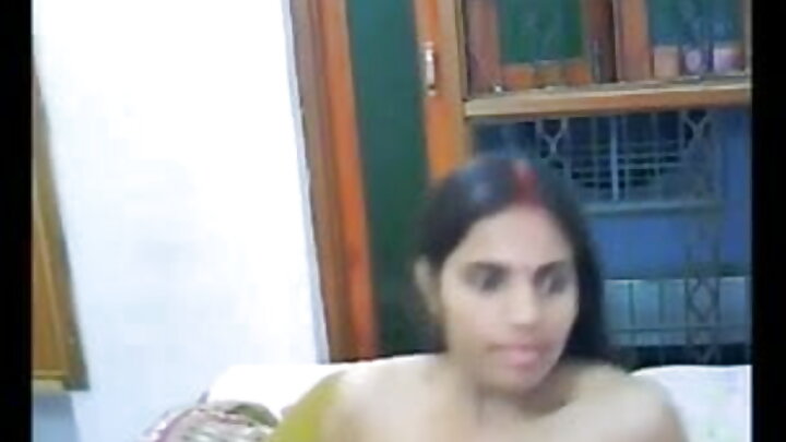 سنہرے بالوں والی ایک آدمی کے ساتھ ایک دھماکہ ہے