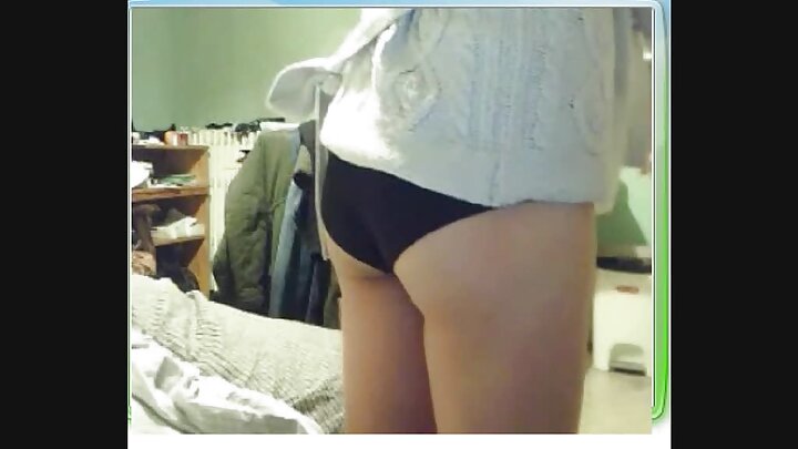 مرد ڈبل مرگا ایک سیکسی brunette