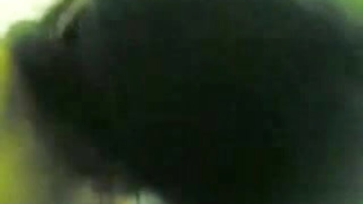ایک لڑکی گیم اسٹاکر 2 سے ماسک کے لیے ایک لڑکے کو چودتی ہے۔