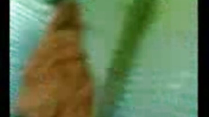 ایک نوجوان خوبصورتی کے ساتھ ٹینڈر، خوبصورت جنسی
